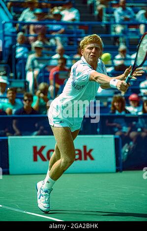 Boris Becker (GER) gewinnt die Meisterschaft bei den US Open Tennis 1989. Stockfoto