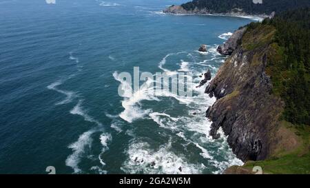 Luftaufnahme der Küste von Oregon in der Nähe von Cannon Beach Stockfoto