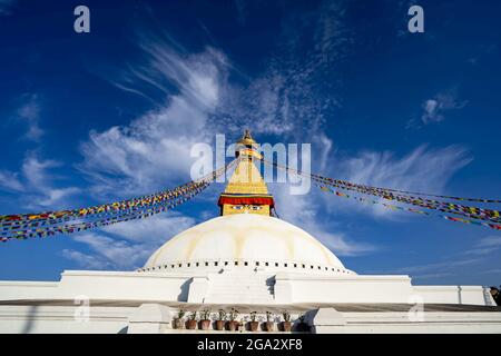 Der größte tibetisch-buddhistische Stupa in Nepal in Boudhanath, der von Kathmandu herausragen wird; Kathmandu, Kathmandu, Nepal Stockfoto