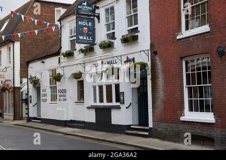 The Hole in the Wall Pub in Chichester. Stockfoto