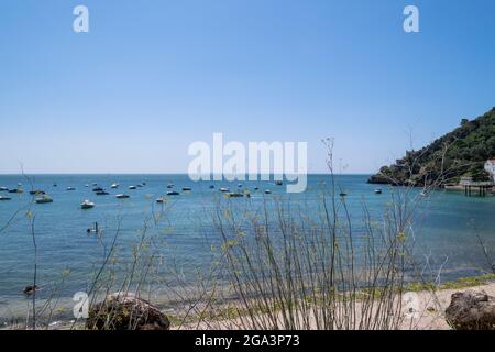 Sesimbra, Portugal, strand porteinho da Arrábida, Naturpark Arrábida. Stockfoto