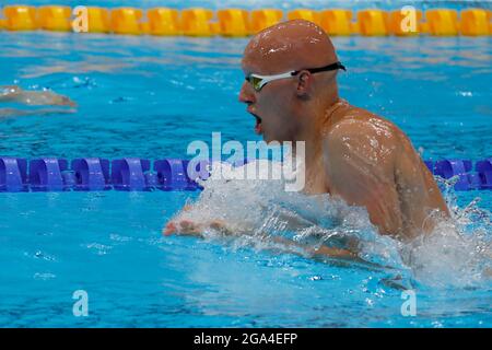 Tokio, Kanto, Japan. Juli 2021. Matti Mattsson (FIN) tritt bei den Olympischen Sommerspielen 2020 in Tokio im Tokyo Aquatics Center beim 200-m-Brustschlagungsfinale der Männer an. (Bild: © David McIntyre/ZUMA Press Wire) Stockfoto