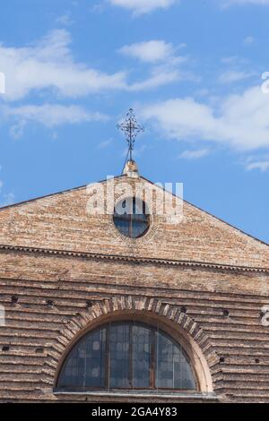 Luftpanorama der roten Dächer von Venedig, Sehenswürdigkeiten der Altstadt von Venedig, langes Banner Stockfoto