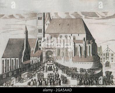 Deutschland: 'Eintritt von Kaiser Leopold I., seiner Frau Eleonore Magdalene und König Joseph I. in den Augsburger Dom', Kupferstich, c.. 1689. Leopold I. (1640-1705) war der zweite Sohn Kaiser Ferdinands III. Und wurde nach dem Tod seines älteren Bruders Ferdinand IV. Zum Erben Nach dem Tod seines Vaters wurde er 1658 zum Kaiser des Heiligen Römischen Reiches gewählt, war inzwischen auch bereits Erzherzog von Österreich geworden und beanspruchte die Kronen von Deutschland, Kroatien, Böhmen und Ungarn. Stockfoto