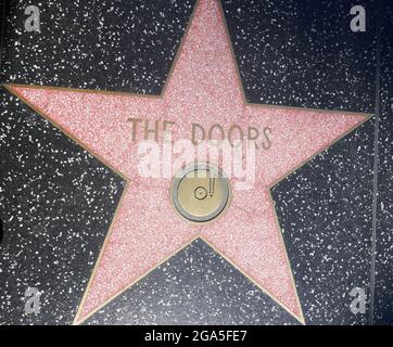 Hollywood, Kalifornien, USA 28. Juli 2021 EIN allgemeiner Blick auf die Atmosphäre des Doors Star auf dem Hollywood Walk of Fame am 28. Juli 2021 in Hollywood, Kalifornien, USA. Foto von Barry King/Alamy Stockfoto Stockfoto