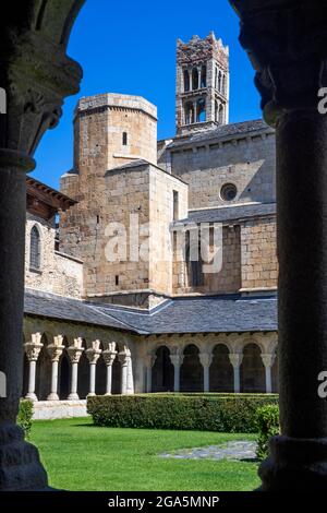 Coister von Sant Miquel, Klöster der romanischen Kathedrale von Santa Maria in La Seu d'Urgell, Lleida, Katalonien, Spanien. Die Kathedrale von Santa Mar Stockfoto