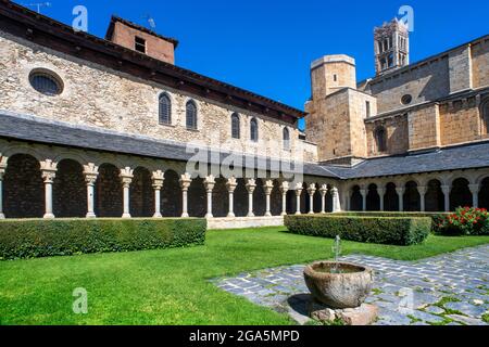 Coister von Sant Miquel, Klöster der romanischen Kathedrale von Santa Maria in La Seu d'Urgell, Lleida, Katalonien, Spanien. Die Kathedrale von Santa Mar Stockfoto