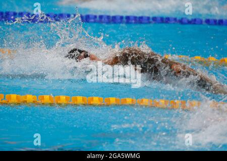 Tokio, Kanto, Japan. Juli 2021. Caeleb Dressel (USA) beim 100-m-Freestyle-Finale der Männer während der Olympischen Sommerspiele 2020 in Tokio im Tokyo Aquatics Center. (Bild: © David McIntyre/ZUMA Press Wire) Stockfoto