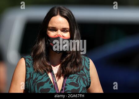 Budapest, Ungarn. Juli 2021. Laura Winter (GBR) F1-Moderatorin. Großer Preis von Ungarn, Donnerstag, 29. Juli 2021. Budapest, Ungarn. Quelle: James Moy/Alamy Live News Stockfoto