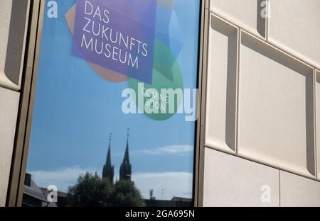 Nürnberg, Deutschland. Juli 2021. Das Zukunftsmuseum, die Nürnberger Niederlassung des Deutschen Museums in München, auf dem Augustinerhof. Eine von der Landtagsopposition in Auftrag gegebene Immobilienbewertung kommt zu dem Schluss, dass die Räume im Nürnberger Augustinerhof deutlich über dem Marktpreis vermietet wurden. (To dpa 'Expert Opinion criticises expensive Lease for Nuremberg Future Museum') Quelle: Daniel Karmann/dpa/Alamy Live News Stockfoto