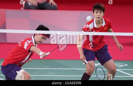 Tokio, Japan. Juli 2021. Du Yue und Li Yinhui aus China treten beim Doppel-Viertelfinale der Frauen im Badminton-Wettbewerb gegen Graysia Polii und Apriyani Rahayu aus Indonesien bei den Olympischen Spielen 2020 in Tokio, Japan, am 29. Juli 2021 an. Quelle: Yang Lei/Xinhua/Alamy Live News Stockfoto