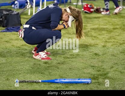 Japan. Juli 2021. Der US-Mittelfeldspieler Haylie McCleney wird nach dem Verlust am Dienstag, dem 27. Juli 2021, beim Goldmedaillenspiel im Yokohama Baseballstadion während der Olympischen Spiele in Tokio emotional. Japan besiegte die Vereinigten Staaten mit 2:0. (Foto von Brian Cassella/Chicago Tribune/TNS/Sipa USA) Quelle: SIPA USA/Alamy Live News Stockfoto
