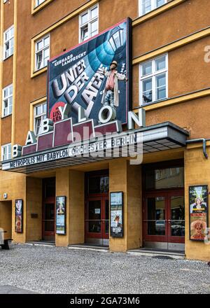 Kino Babylon Cinema- Kino eröffnet 1929 zeigt Vintage-Filme mit Live-Orchester, Mitte, Berlin. Old Art House Movie Theatre, Außenansicht Stockfoto