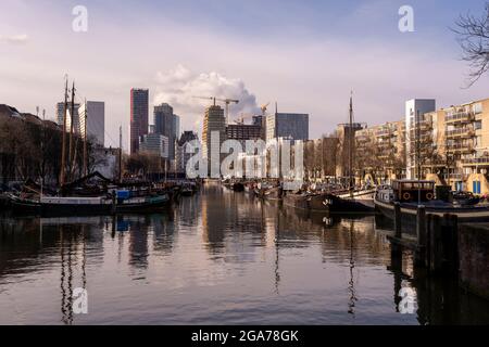 Rotterdam City, Oude Haven ältester Teil des Hafens, historische Schiffswerft, altes Schiff, Openlucht Binnenvaart Museum, Haringvliet und die Willemsdru Stockfoto