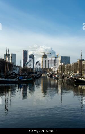 Rotterdam City, Oude Haven ältester Teil des Hafens, historische Schiffswerft, altes Schiff, Openlucht Binnenvaart Museum, Haringvliet und die Willemsdru Stockfoto