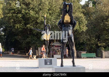 Rom, Italien. Juli 2021. Ansicht der Skulpturen von Carole A. Feuerman auf der Pincio Terrace in Rom (Foto: Matteo Nardone/Pacific Press) Quelle: Pacific Press Media Production Corp./Alamy Live News Stockfoto