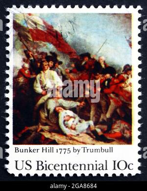 VEREINIGTE STAATEN von AMERIKA - UM 1975: Eine in den USA gedruckte Marke zeigt Battle of Bunker Hill, Gemälde von John Trumbull, US Bicentennial, um 1975 Stockfoto