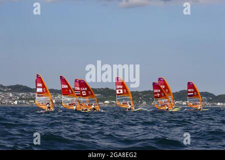 Illustration während der Olympischen Spiele Tokio 2020, Segeln Frauen Windsurfer RS:X Rennen 01 am 25. Juli 2021 im Enoshima Yacht Hafen in Fujisawa, Japan - Foto Kishimoto / DPPI Stockfoto