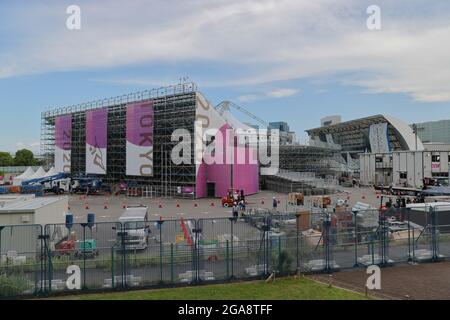 Aomi Urban Sports Park Baustelle, der olympische Austragungsort für 3x3 Basketball, Sportklettern und Fußball in Tokio 2020, 5-mal pro Seite, gesehen am 7. Tag der Olympischen Spiele in Tokio 2020. Stockfoto