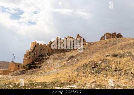 Das Innere des historischen Schlosses Bayburt und der Blick auf die Stadt Stockfoto