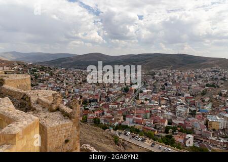 Das Innere des historischen Schlosses Bayburt und der Blick auf die Stadt Stockfoto