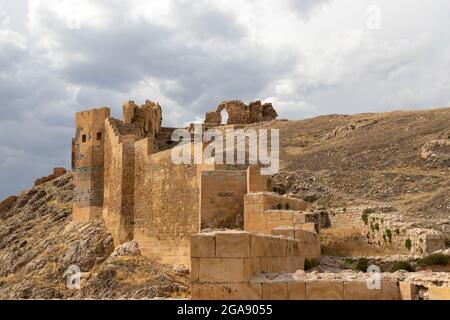 Das Innere des historischen Schlosses Bayburt und der Blick auf die Stadt Stockfoto