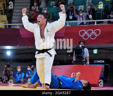 Tokio, Japan. Juli 2021. Der japanische Aaron Wolf feiert nach dem Finale am Donnerstag, dem 29. Juli 2021, den 100-kg-Judo Men-Wettbewerb der Olympischen Spiele in Tokio in Nippon Budokan. Foto von Keizo Mori/UPI Credit: UPI/Alamy Live News Stockfoto