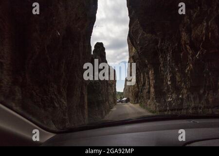 Needles Eye Tunnel, Needles Highway im Sommer, South Dakota Stockfoto