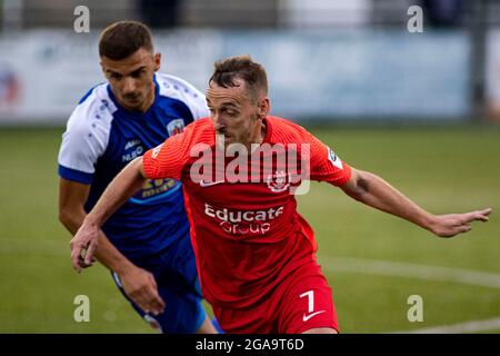 Aberystwyth, Großbritannien. Juli 2021. Jamie Mullan vom Connahs Quay in Aktion. Connahs Quay gegen FC Prishtina in der zweiten Qualifikationsrunde der UEFA Europa Conference League am 29. Juli 2021 in der Park Avenue. Quelle: Lewis Mitchell/Alamy Live News Stockfoto