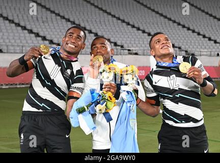 Tokio, Giappone. Juli 2021. Fidschi-Teamsieger Goldmedaille während der Olympischen Spiele Tokio 2020, Rugby Sevens Männer Abschlussmedaille Zeremonie am 28. Juli 2021 im Tokyo Stadium in Tokyo, Japan - Foto Bradley Kanaris/Foto Kishimoto/DPPI Kredit: Unabhängige Fotoagentur/Alamy Live News Kredit: Unabhängige Fotoagentur/Alamy Live News Stockfoto