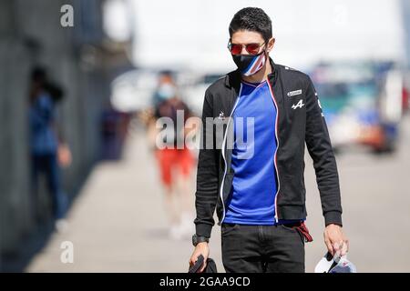 Mogyorod, In Der Nähe Von Budapest, Ungheria. Juli 2021. OCON Esteban (Fra), Alpine F1 A521, Portrait während der Formel 1 Magyar Nagydij 2021, großer Preis von Ungarn, 11. Lauf der FIA Formel 1 Weltmeisterschaft 2021 vom 30. Juli bis 1. August 2021 auf dem Hungaroring, in Mogyorod, bei Budapest, Ungarn - Foto Antonin Vincent/DPPI Quelle: Independent Photo Agency/Alamy Live News Stockfoto