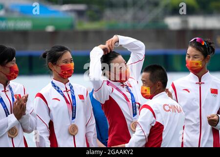 Tokio, Japan. Juli 2021. Li Jingjing (3. R) vom Team China feiert am 30. Juli 2021 in Tokio, Japan, das achte Finale der Frauen in Tokio 2020. Quelle: Zhang Xiaoyu/Xinhua/Alamy Live News Stockfoto