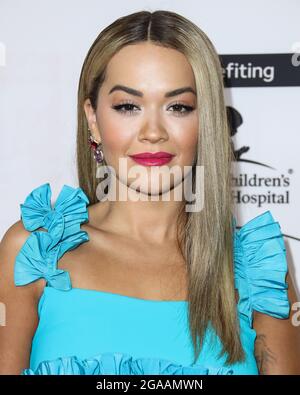 Los Angeles, Usa. Juli 2021. LOS ANGELES, KALIFORNIEN, USA - 29. JULI: Sängerin Rita Ora kommt zur 26. Jährlichen Los Angeles Art Show Opening Night Gala, die am 29. Juli 2021 im Los Angeles Convention Center in Los Angeles, Kalifornien, USA, stattfindet. (Foto: Xavier Collin/Image Press Agency/Sipa USA) Quelle: SIPA USA/Alamy Live News Stockfoto