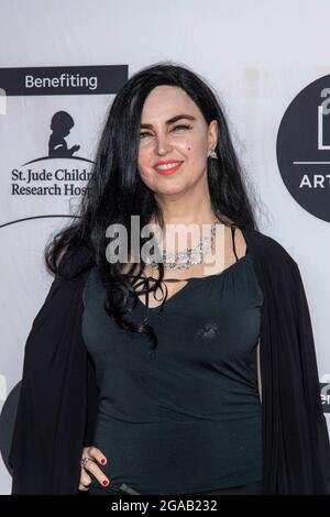 Los Angeles, USA. Juli 2021. Alexis Kiley nimmt am 21. Juli 2021 an der jährlichen ERÖFFNUNGSGALA der LA Art Show 26 im LA Convention Center, Los Angeles, CA Teil.Quelle: Eugene Powers/Alamy Live News Stockfoto