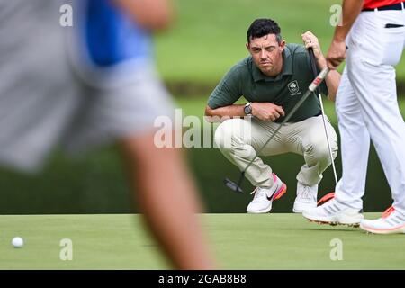 Der irische Rory McIlroy wurde während der 2. Runde des Golf Individual Stroke Play für Männer am achten Tag der Olympischen Spiele in Tokio 2020 in T in Aktion gezeigt Stockfoto