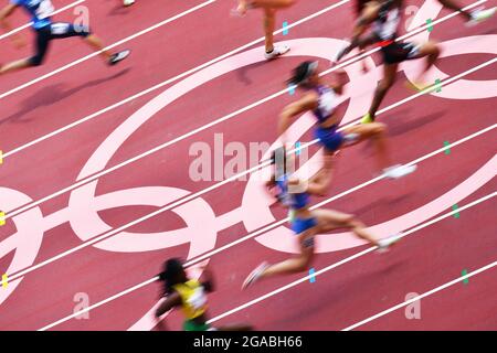 Tokio, Japan. Kredit: MATSUO. Juli 2021. Allgemeine Ansicht Leichtathletik : 100 m Qualifikationsrunde der Frauen während der Olympischen Spiele in Tokio 2020 im Nationalstadion in Tokio, Japan. Kredit: MATSUO .K/AFLO SPORT/Alamy Live Nachrichten Stockfoto