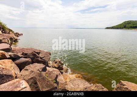 Damm Wall mit voller Wasser, Thailand Stockfoto