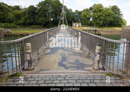 Pont Yr aber / aber Swing Bridge über den Fluss Seiont in Caernarfon Wales Großbritannien Stockfoto