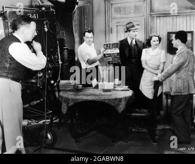 Internes Can't Take Money Jahr : 1937 USA Regie : Alfred Santell Joel McCrea, Barbara Stanwyck, Alfred Santell Aufnahme Stockfoto