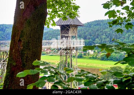 Aufzug von Bad Schandau in das Elbsandsteingebirge der Sächsischen Schweiz, erbaut 1904 als Zugang zu den Wanderwegen in den Bergen. Stockfoto