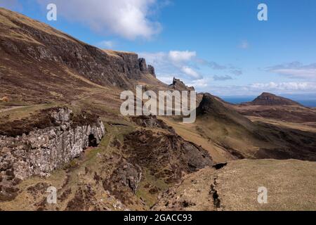 Die quiraing in der Nähe von staffin Insel skye Blick Osten sonnigen Tag Stockfoto