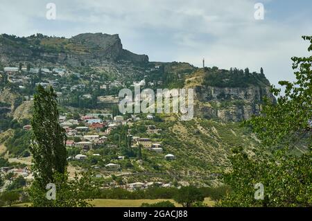 Dorf Gunib, ländliche Ortschaft und Verwaltungszentrum des Distrikts Ghunib der Republik Daghestan. Stockfoto