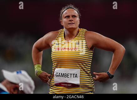 Tokio, Japan. Juli 2021. Leichtathletik: Olympische Spiele, Kugelschießen, Frauen, Sara Gambetta aus Deutschland. Quelle: Michael Kappeler/dpa/Alamy Live News Stockfoto