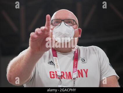 Tokio, Japan. Juli 2021. Leichtathletik: Olympische Spiele, Kugelschießen, Frauen, Trainerin Rene Sack. Quelle: Michael Kappeler/dpa/Alamy Live News Stockfoto