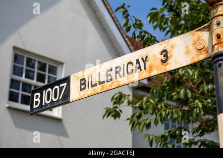 Ein Hinweisschild zur Stadt Billericay in Essex, Großbritannien. Stockfoto