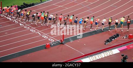 Tokio, Japan. Juli 2021. Die Athleten bereiten sich auf das 10000-Meter-Finale der Männer bei den Olympischen Spielen 2020 in Tokio, Japan, am 30. Juli 2021, vor. Quelle: Jia Yuchen/Xinhua/Alamy Live News Stockfoto