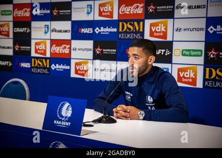 Gents Tarik Tissoudali, abgebildet während der wöchentlichen Pressekonferenz des belgischen Teams der ersten Division, KAA Gent, am Freitag, 30. Juli 2021 in Gent, um darüber zu diskutieren Stockfoto