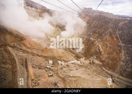 Hakone Seilbahn durch das Owakudani Tal und den aktiven Vulkan. Das Hotel liegt im Fuji Hakone Izu Nationalpark, Japan. Stockfoto