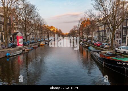 Prinsengracht, aus der Brug 69, Spiegelgracht, Amsterdam, Niederlande Stockfoto