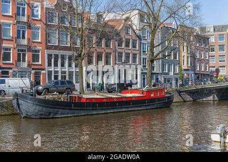 Schiff auf der Prinsengracht, Amsterdam, Niederlande Stockfoto